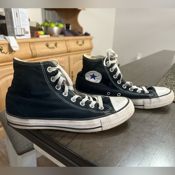 High Top Black Converse - size 9 - Picture 3 of 4